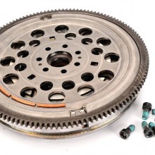 Koo zamachowe dwumasowe LUK 415 0090 10