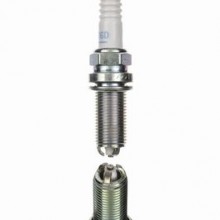 wieca zaponowa NGK 4704