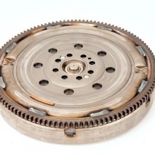 Koo zamachowe dwumasowe LUK 415 0078 10